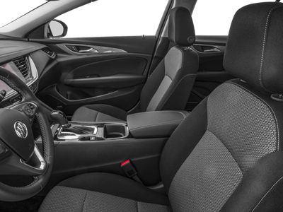 2018 Buick Regal TourX Essence