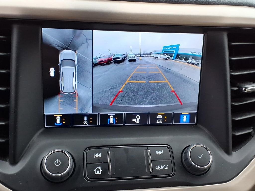 2023 GMC Acadia Denali