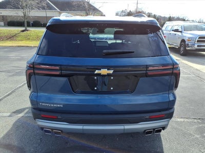 2025 Chevrolet Traverse LT