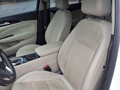 2018 Buick Regal TourX Essence