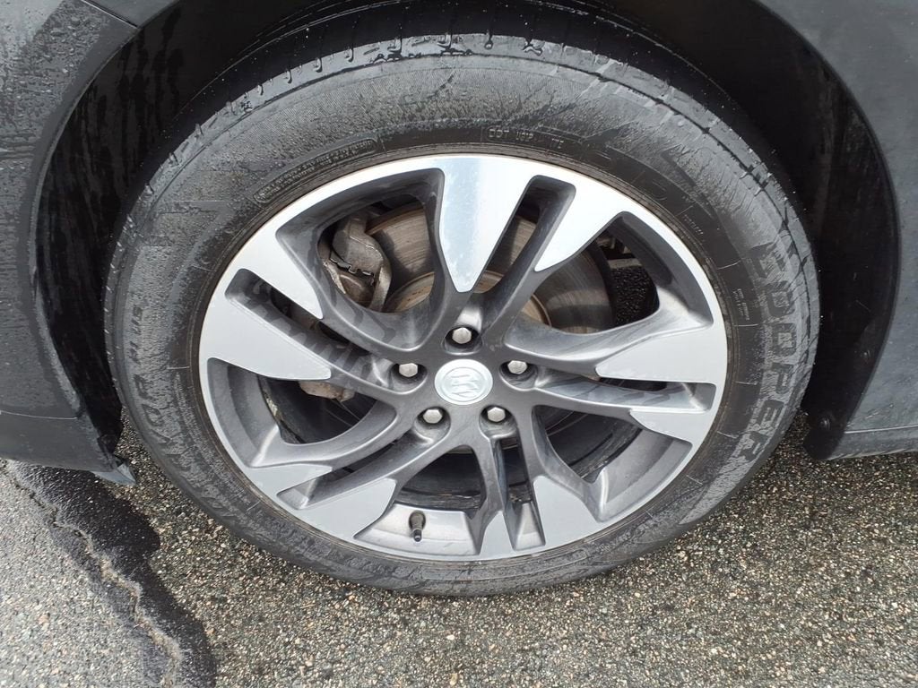 2018 Buick Regal TourX Essence