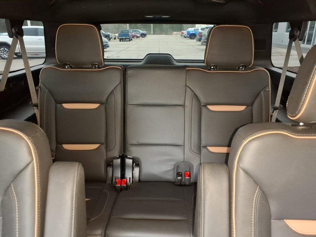 2023 GMC Yukon XL AT4