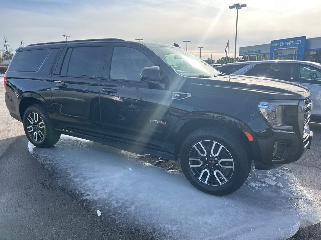 2023 GMC Yukon XL AT4