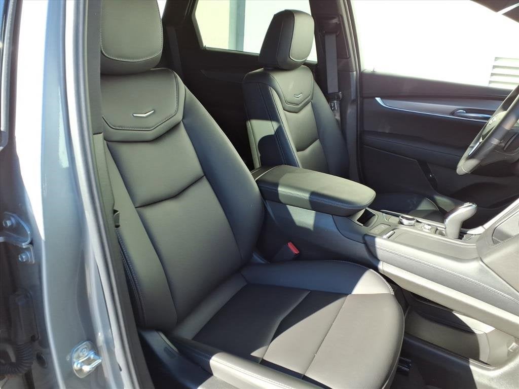 2025 Cadillac XT5 Luxury