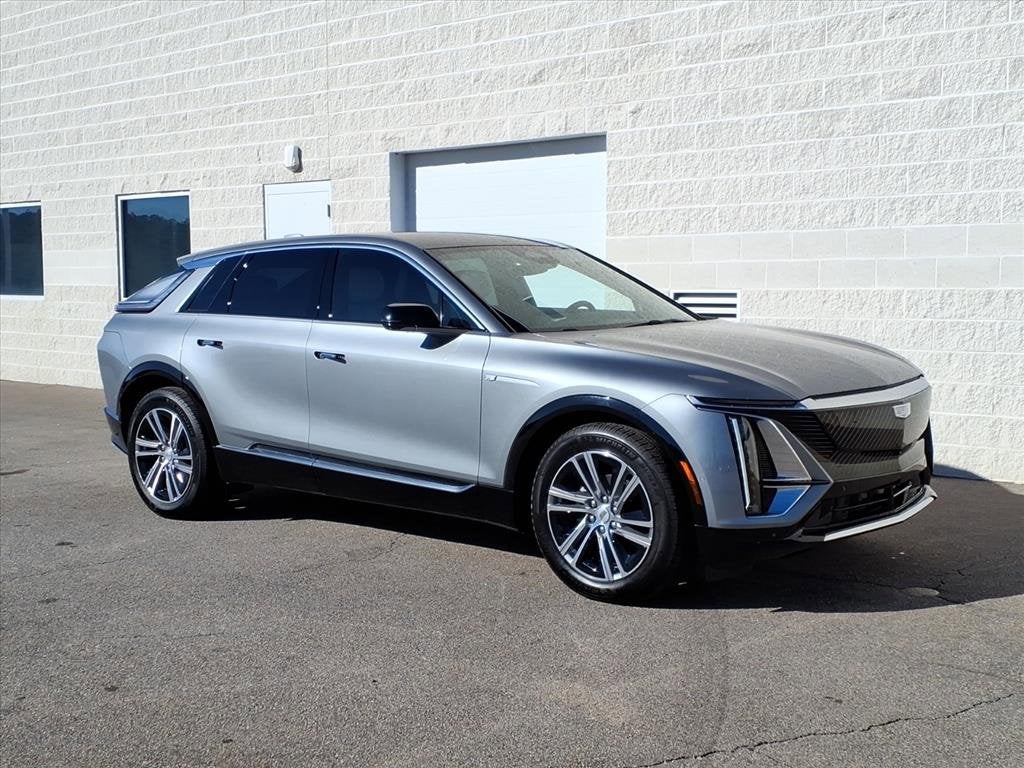 2024 Cadillac LYRIQ Luxury 1