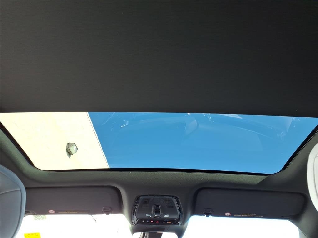 2024 Cadillac LYRIQ Luxury 1