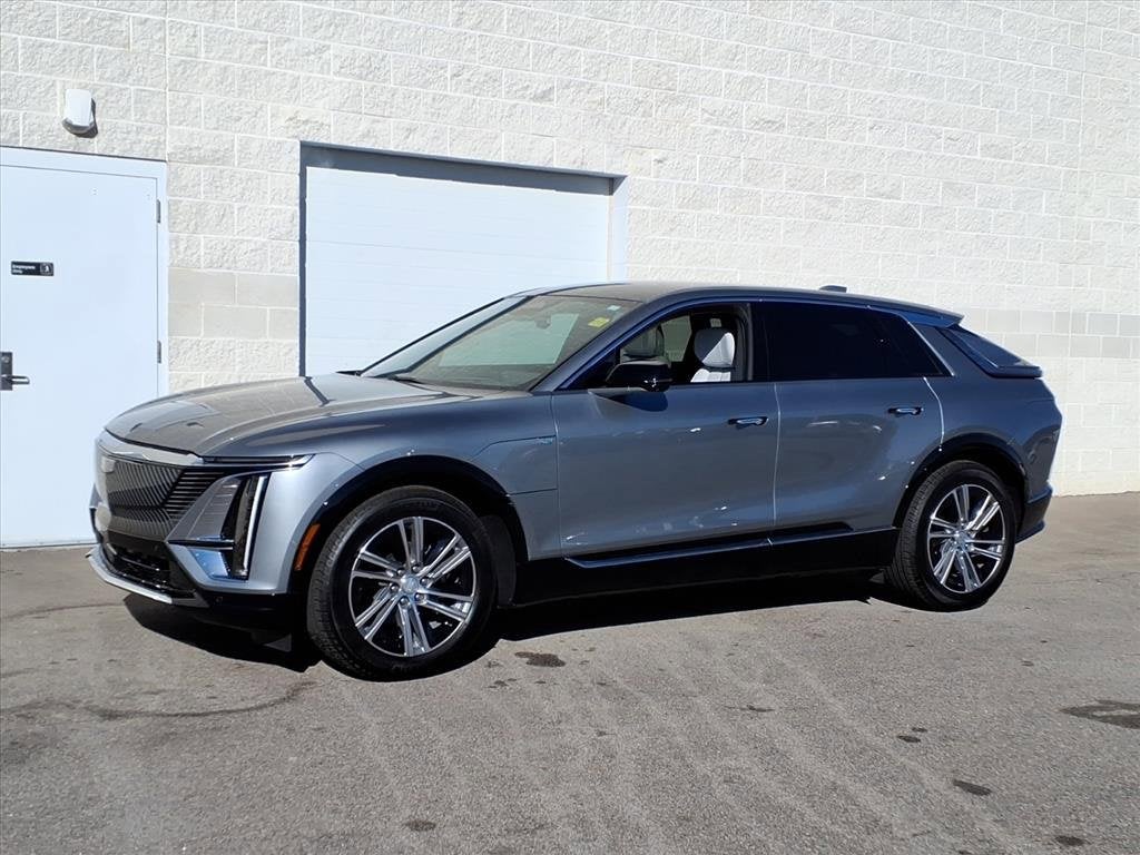 2024 Cadillac LYRIQ Luxury 1