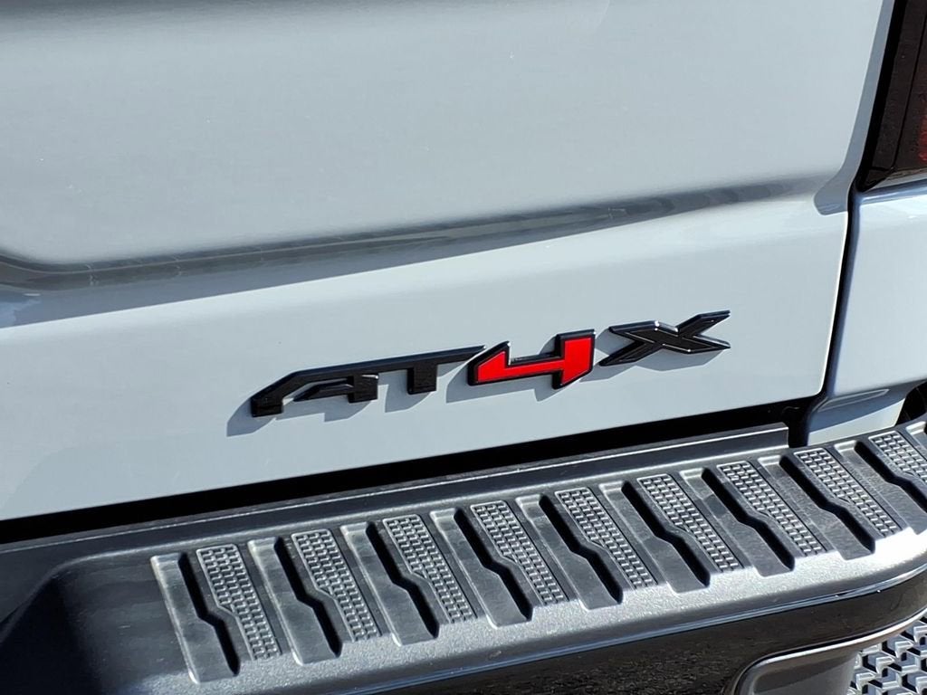 2025 GMC Sierra 1500 AT4X