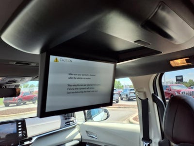 2022 Toyota Sienna Platinum